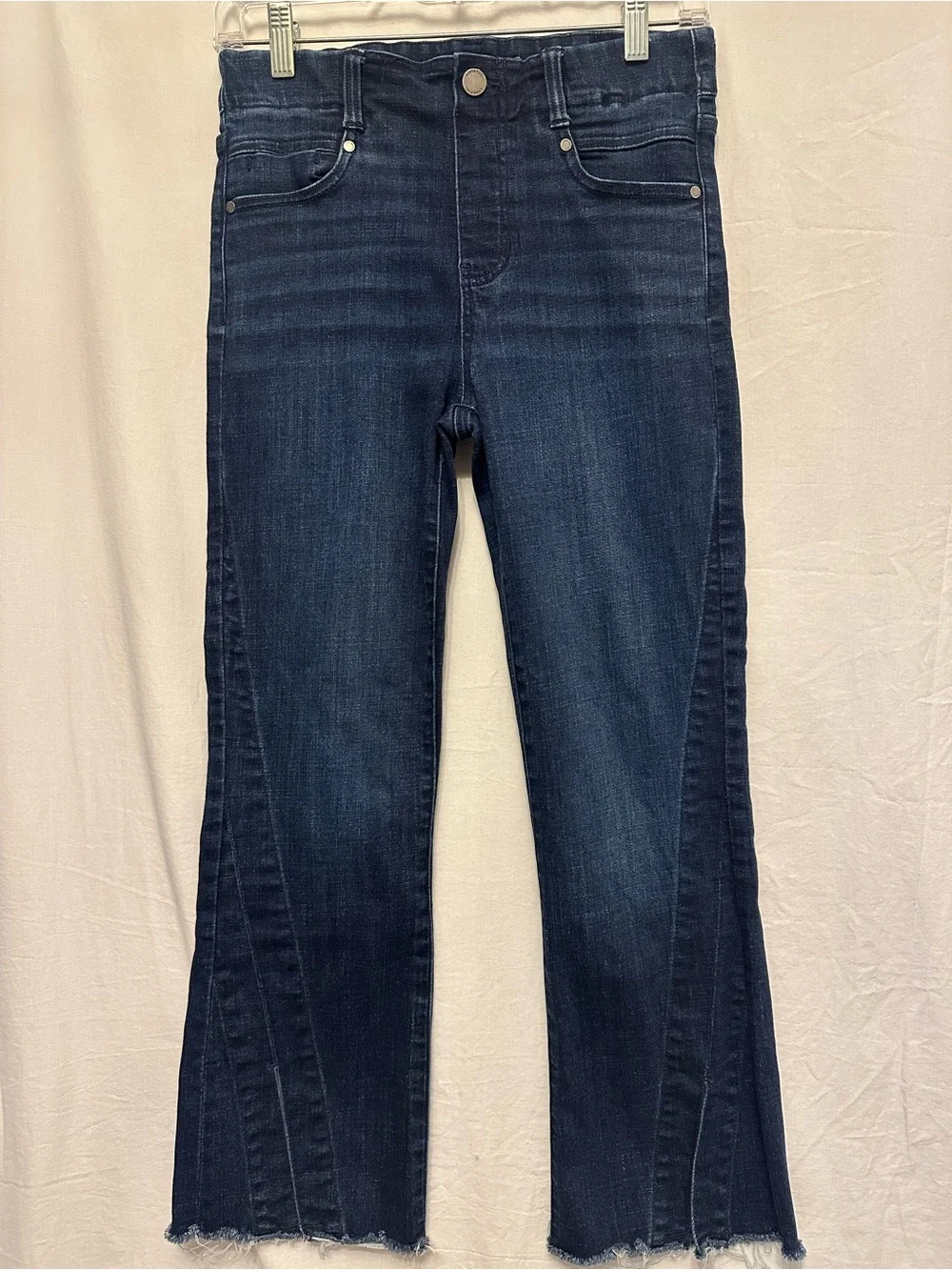 Liverpool Los Angeles 2/26 Cropped Kick Flare Jeans Raw Hem Ankle Slit Dark Wash